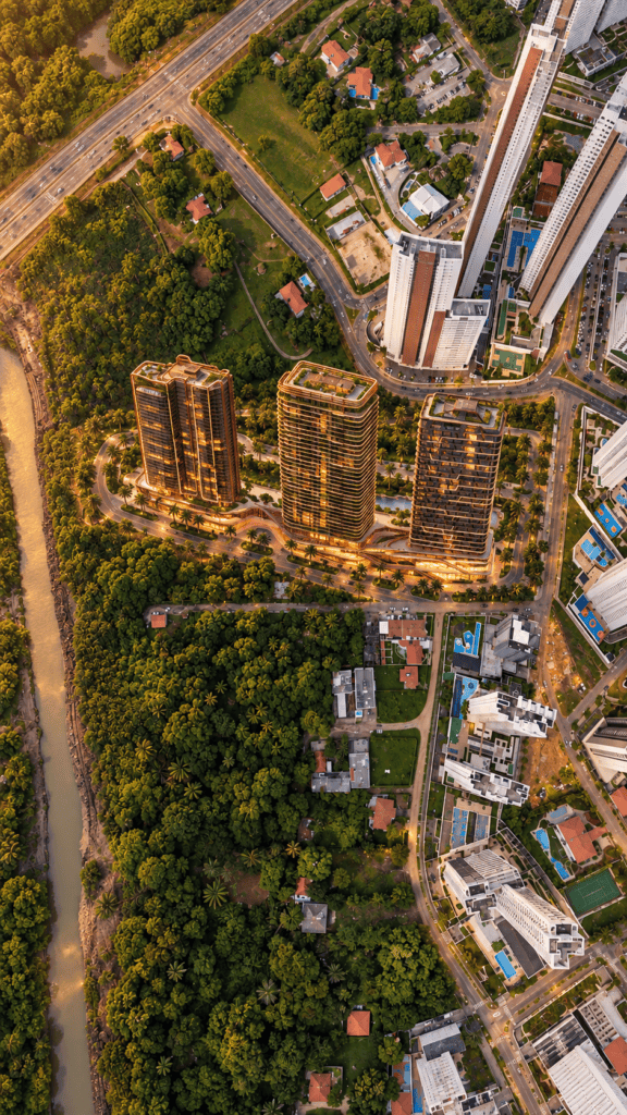 Torres Douradas à Beira do Rio